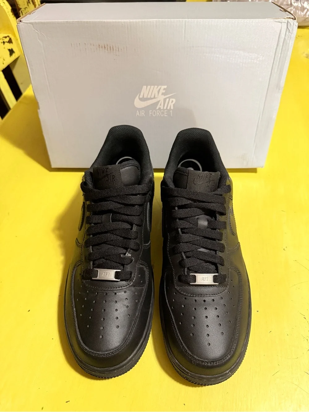 Nike low top
